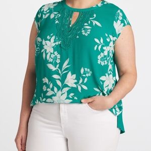 Daniel Rainn Green Floral Cap Sleeve Top